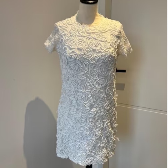 Zara short lace elegant dress - Picture 2 of 5